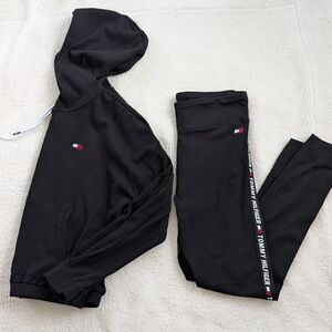 LIKE NEW Tommy Hilfiger Matching set high rise leggings and zip up hoodie jacket